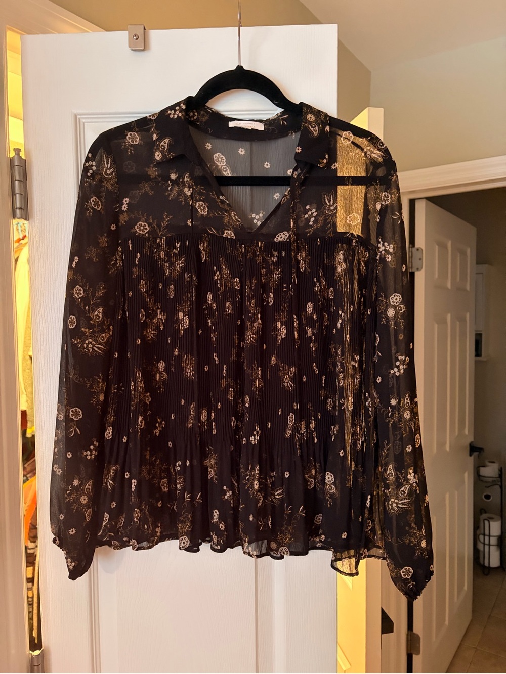 LC Lauren Conrad Black Sheer Floral Pleated Blouse
